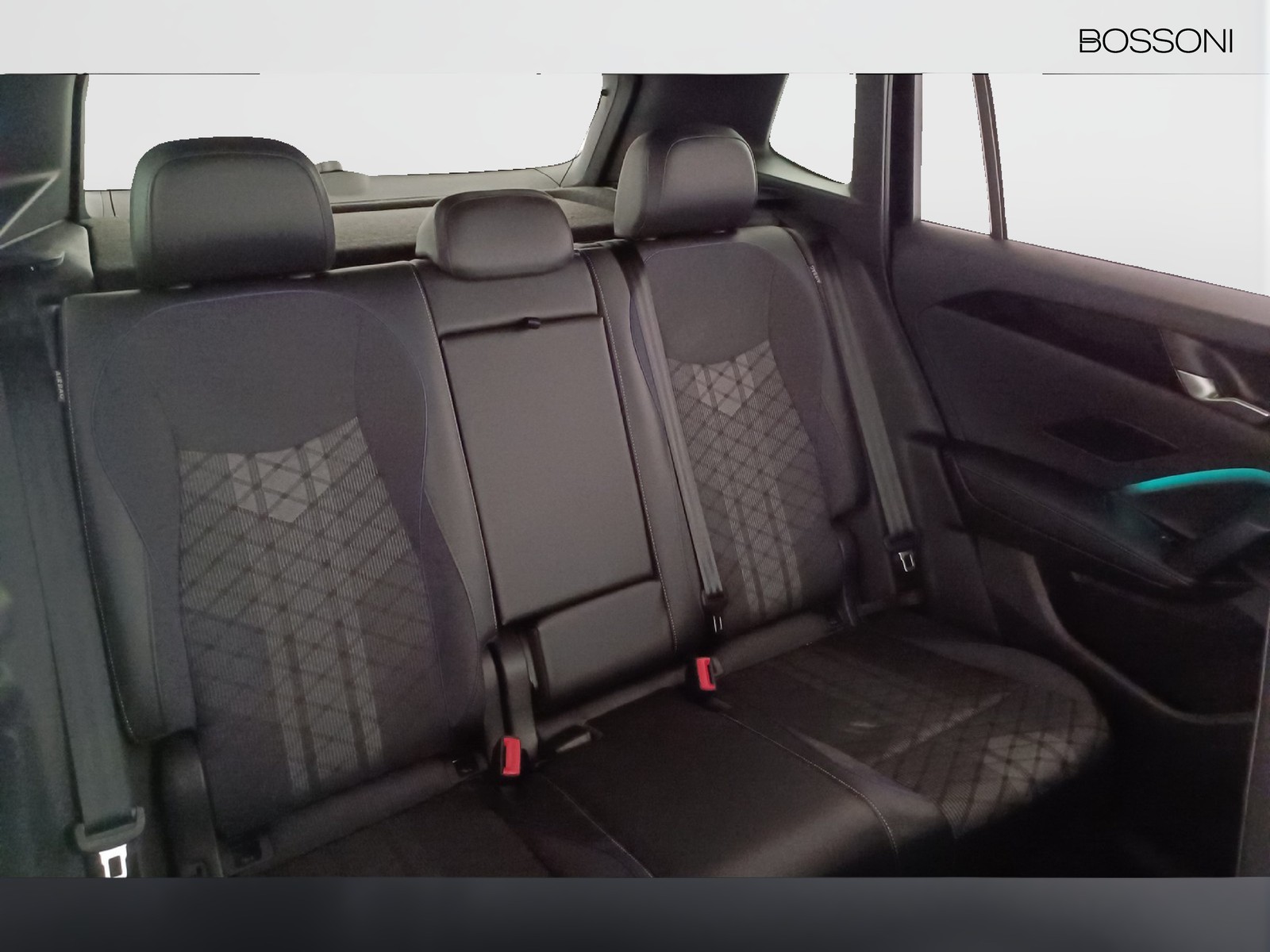 36 - Volkswagen Tiguan 2.0 tdi scr 150cv r-line dsg