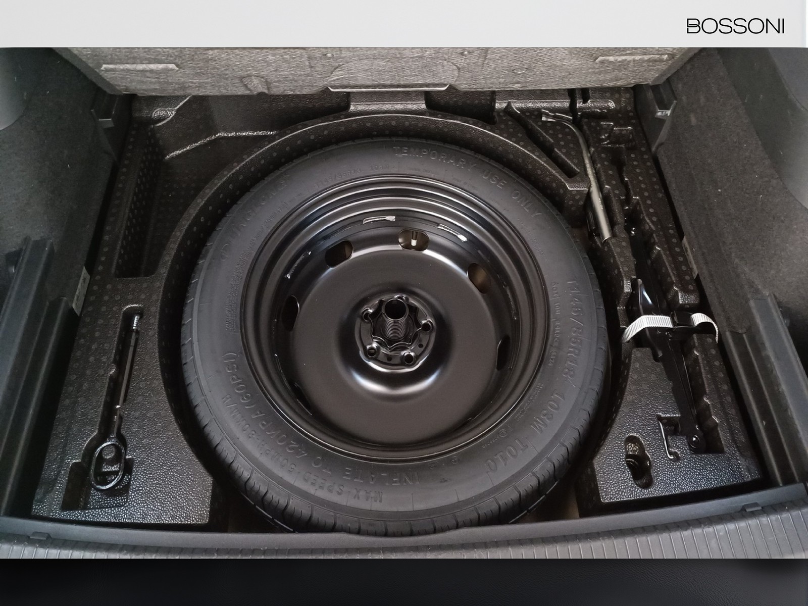 39 - Volkswagen Tiguan 2.0 tdi scr 150cv r-line dsg