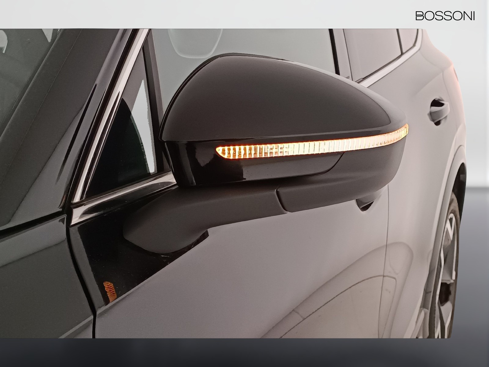 41 - Volkswagen Tiguan 2.0 tdi scr 150cv r-line dsg