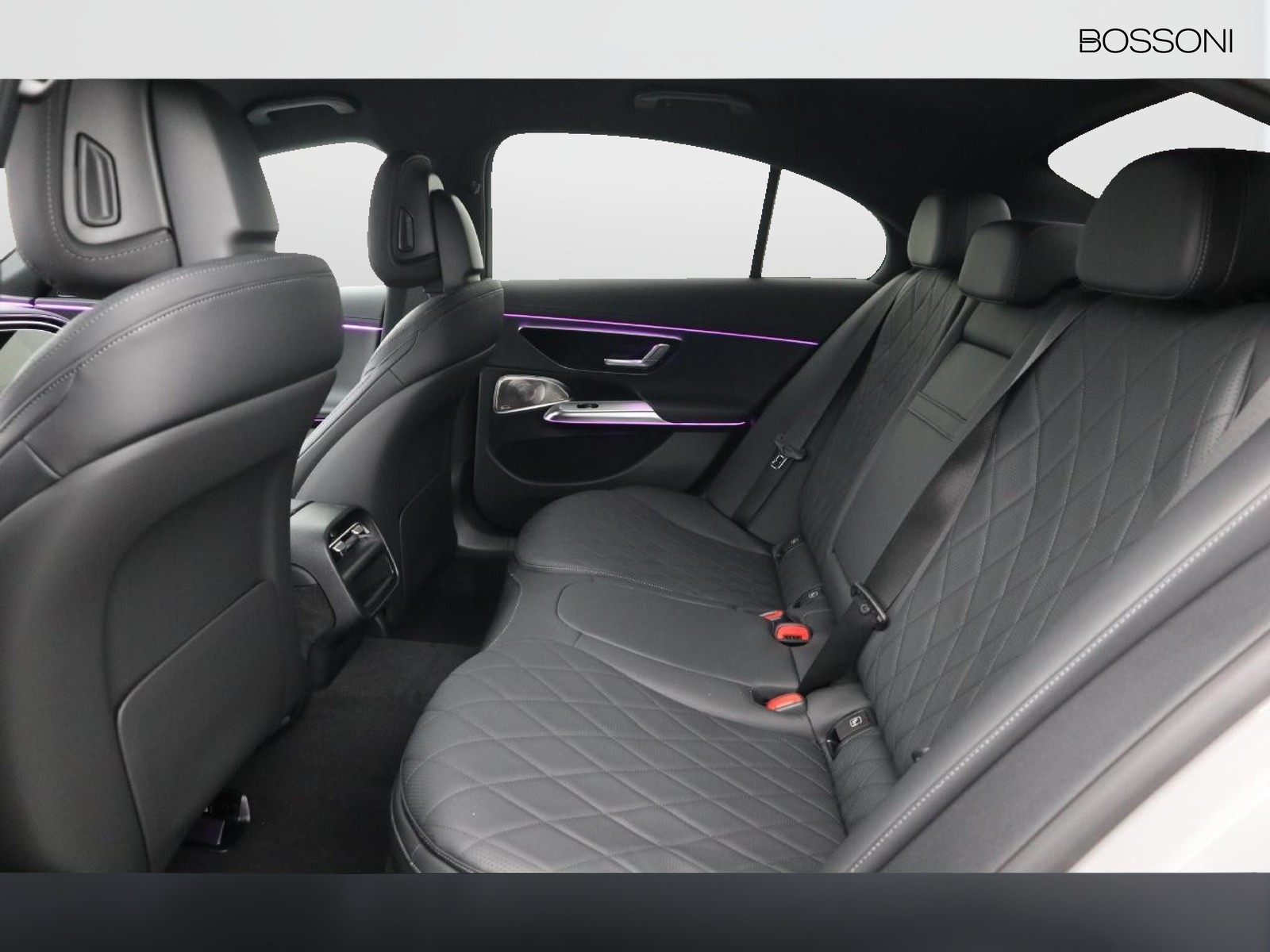 8 - Mercedes Classe E berlina 220 d amg line premium 4matic 9g-tronic