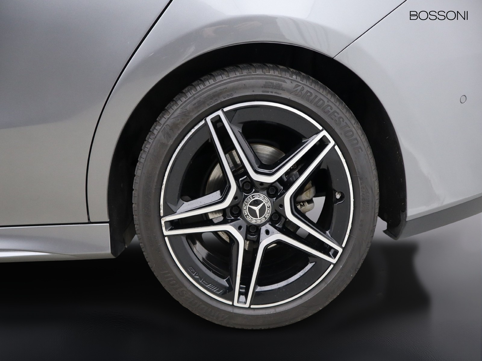 4 - Mercedes CLA coupe 180 d premium 8g-dct