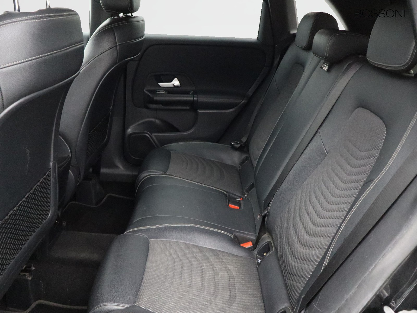 8 - Mercedes Classe B 160 business extra