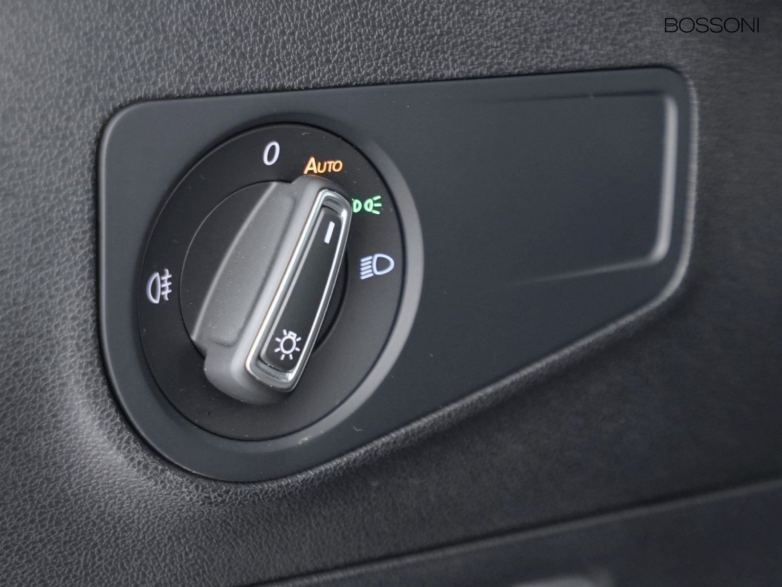 16 - Volkswagen Tiguan 2.0 tdi scr 150cv life dsg