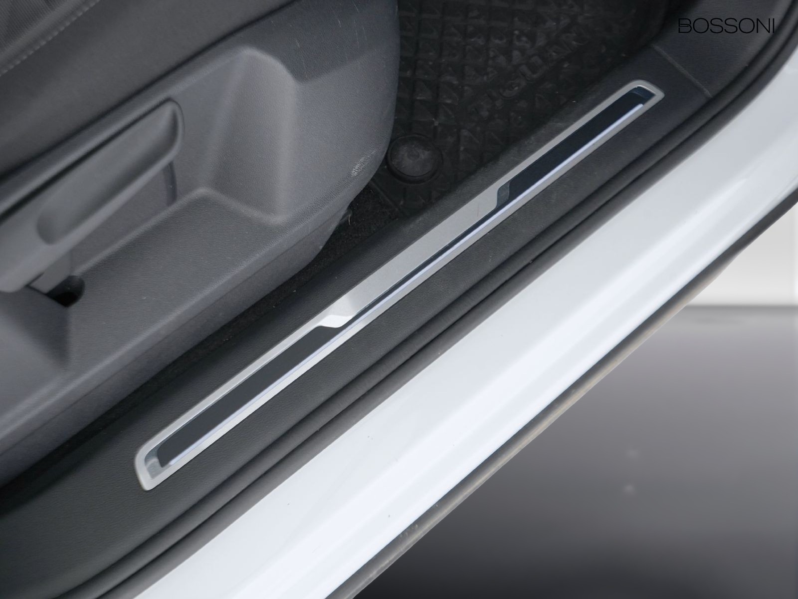 20 - Volkswagen Tiguan 2.0 tdi scr 150cv life dsg