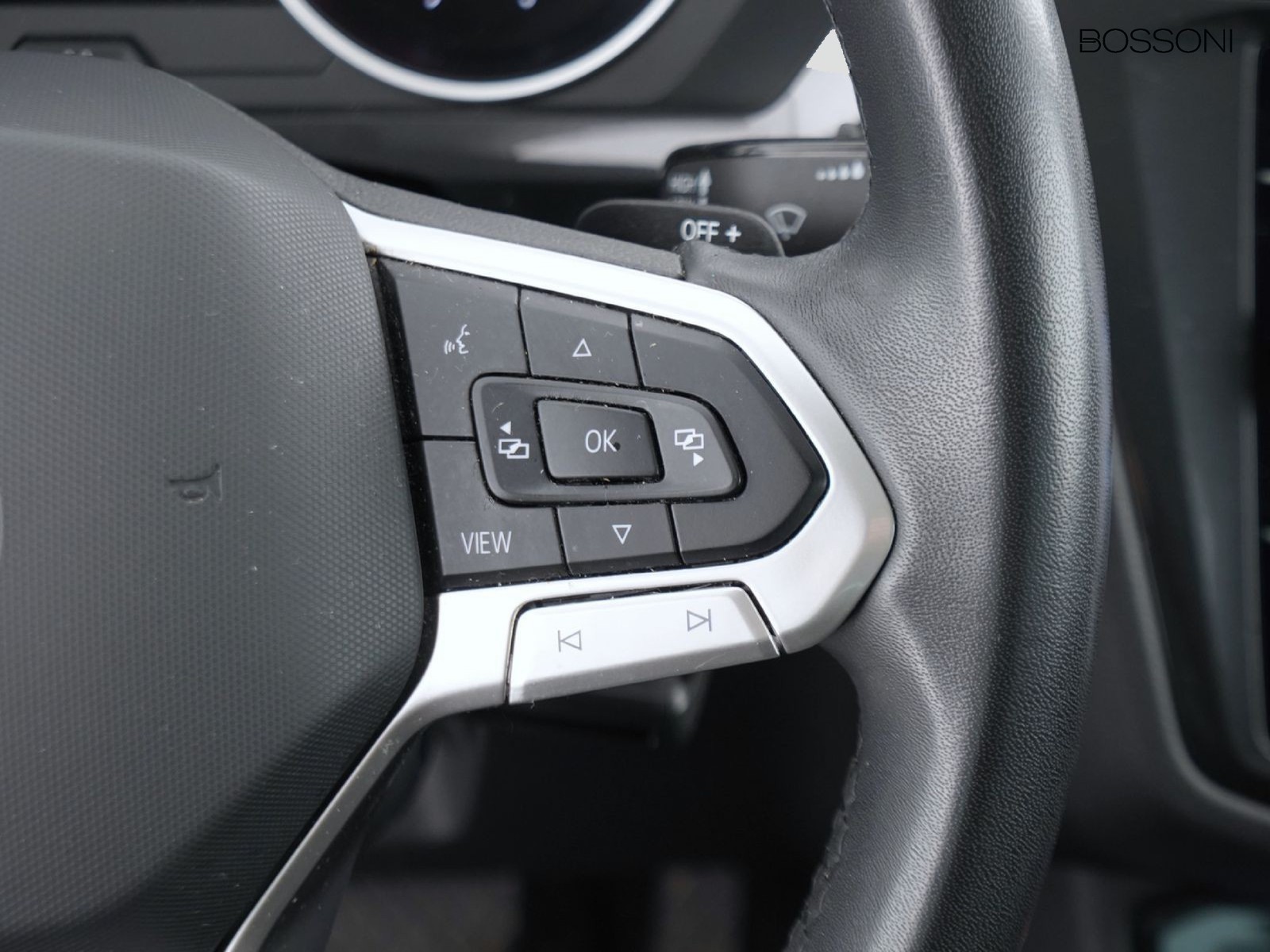 26 - Volkswagen Tiguan 2.0 tdi scr 150cv life dsg