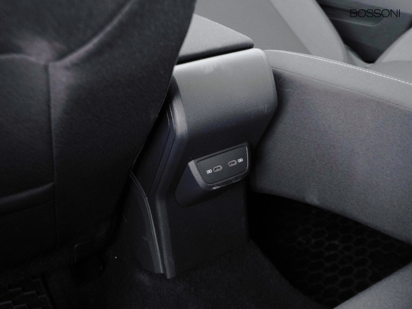 26 - Volkswagen Polo 1.0 evo 80cv life