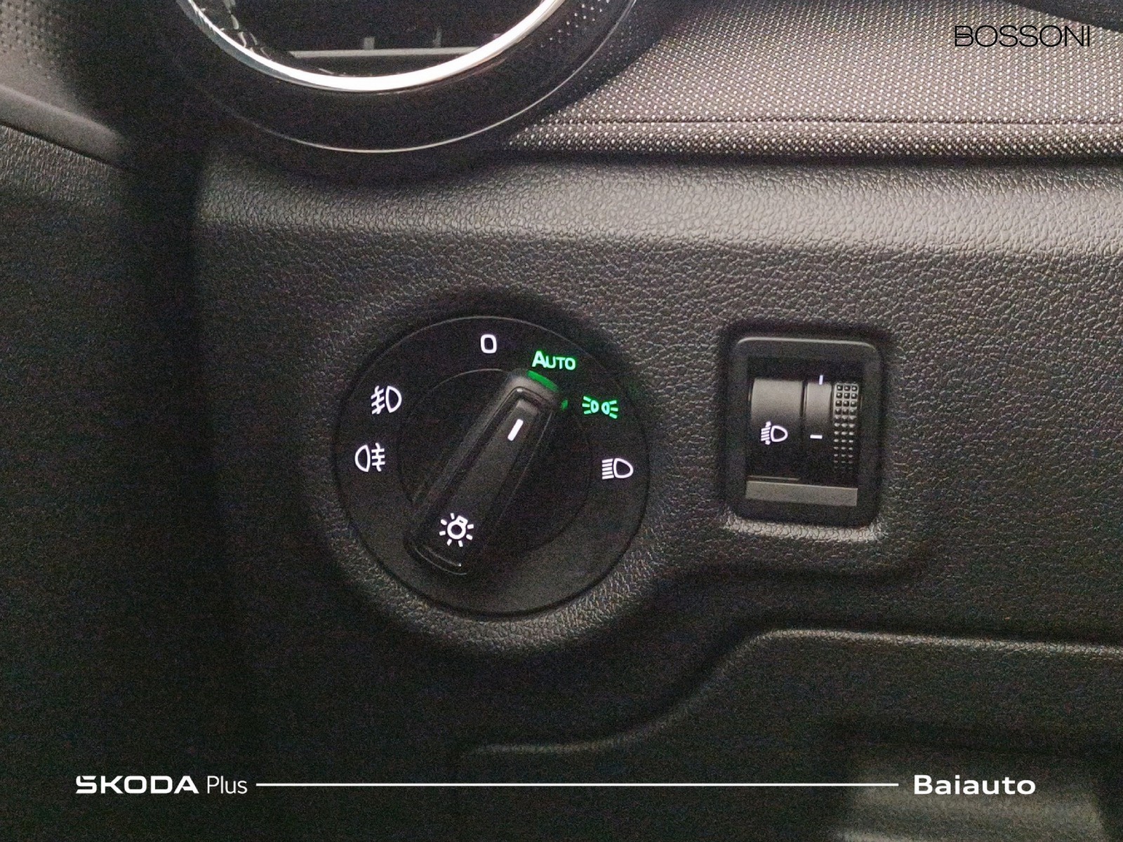 18 - Skoda Fabia 1.0 mpi 80cv selection