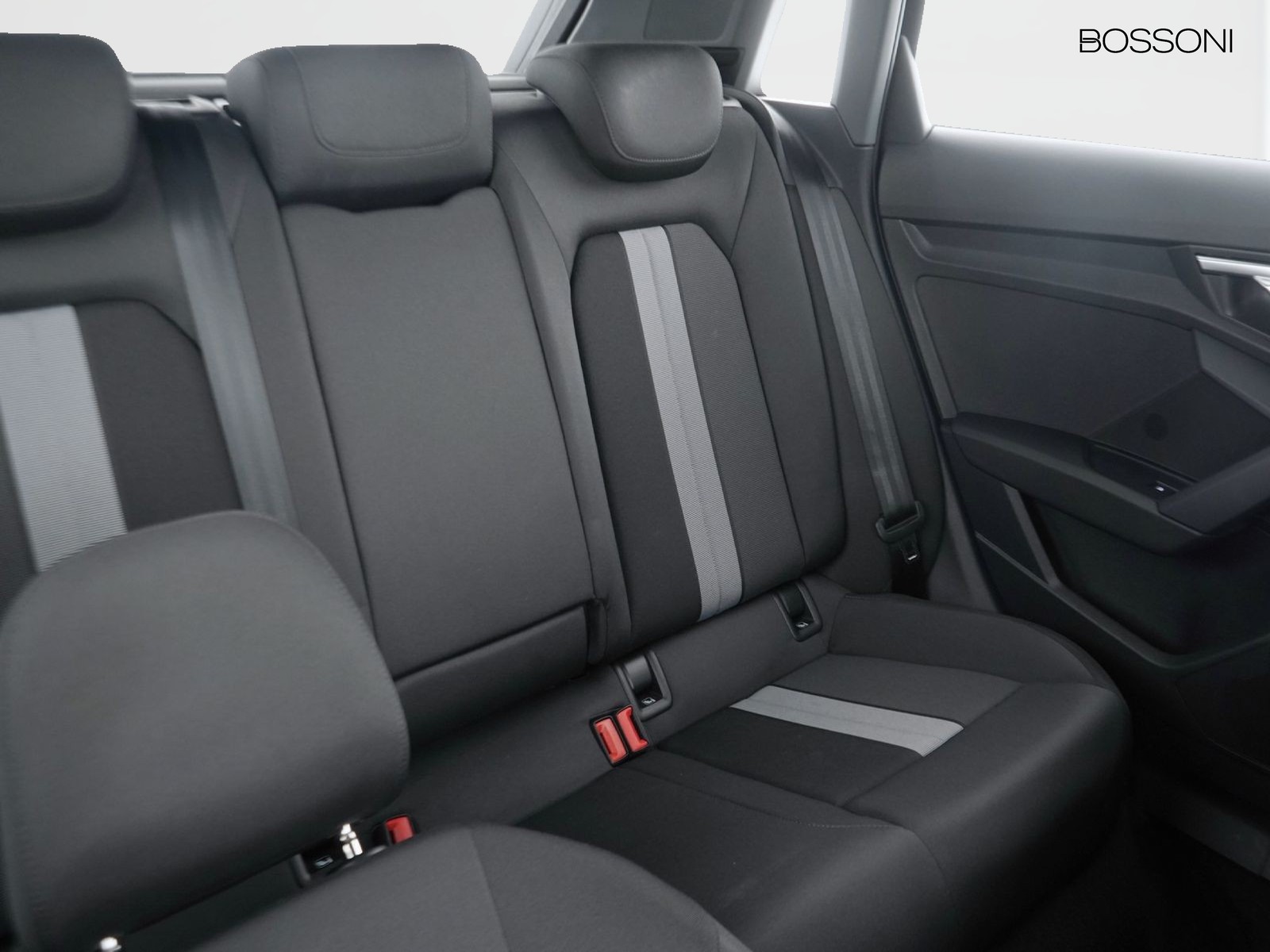 21 - Audi A3 sportback 30 2.0 tdi business advanced s tronic