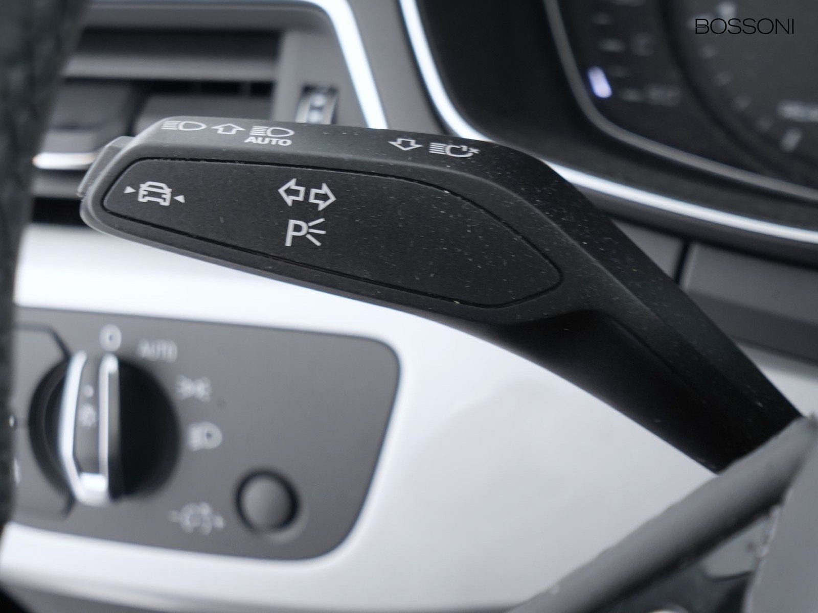 26 - Audi A4 avant 30 2.0 tdi mhev 136cv business advanced s tronic