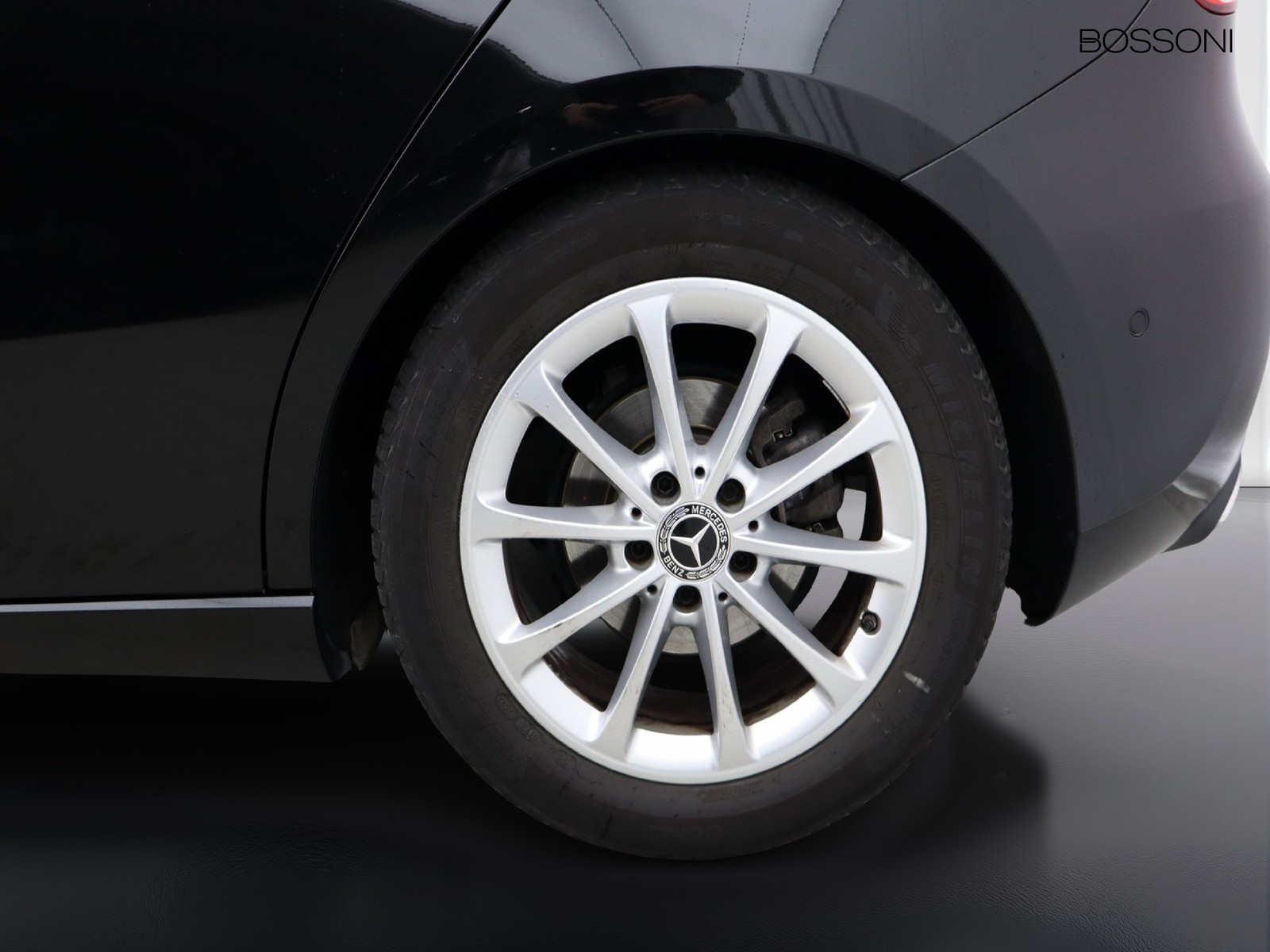 4 - Mercedes Classe A 200 sport 7g-dct