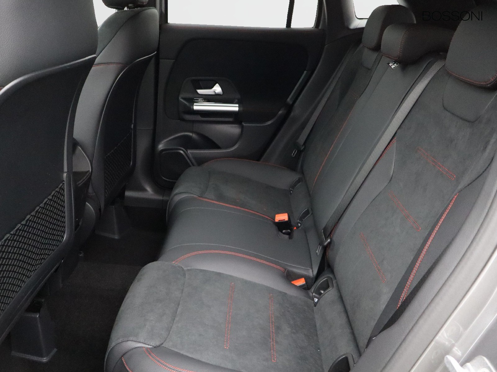 8 - Mercedes GLA 180 d amg line advanced plus 8g-dct