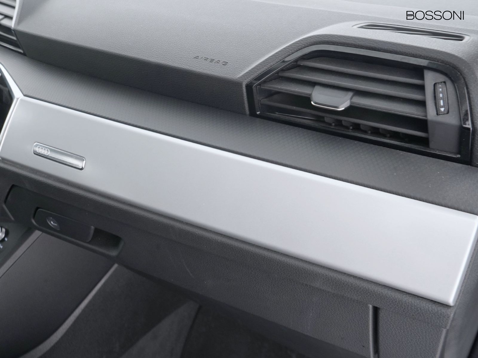 18 - Audi Q3 sportback 45 1.4 tfsi e s line edition s tronic