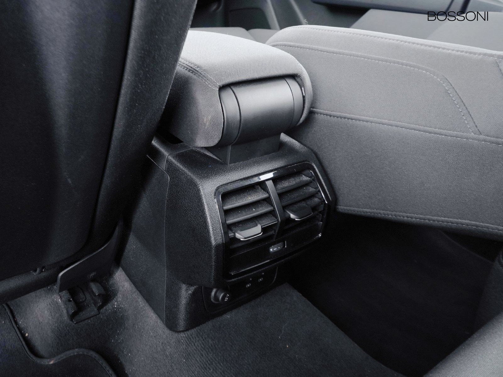 26 - Audi Q3 sportback 45 1.4 tfsi e s line edition s tronic