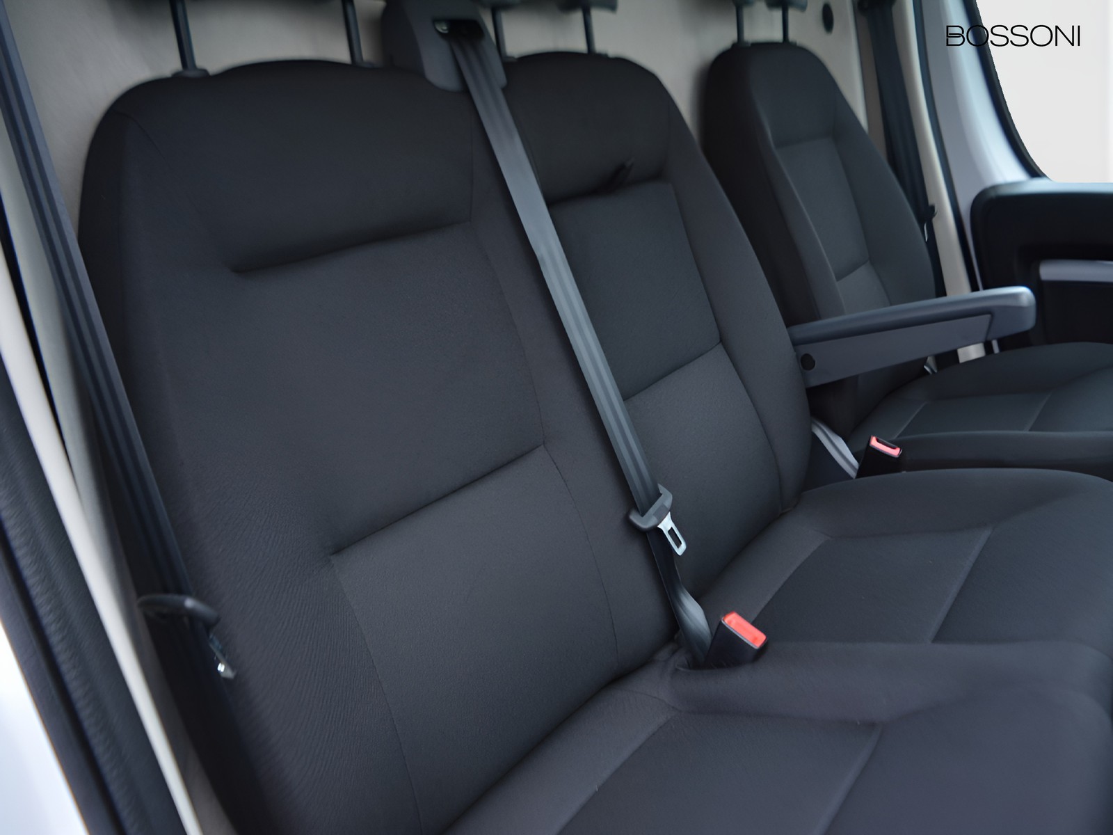 5 - Fiat Professional Ducato e 35 lh2 122cv 47kwh