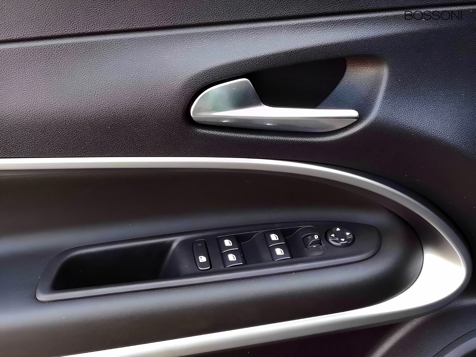 15 - Jeep Avenger 1.2 turbo 100cv altitude fwd