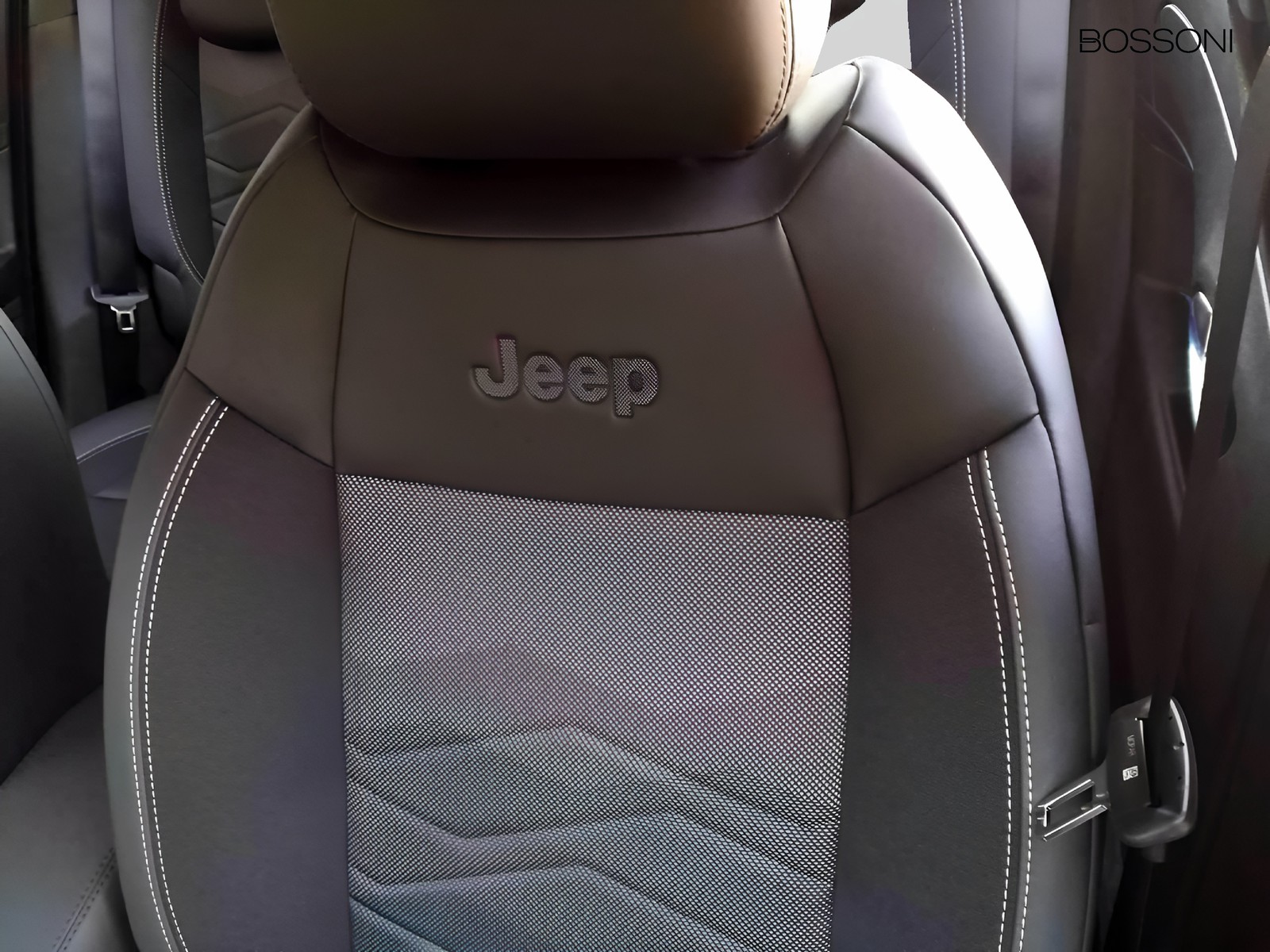 17 - Jeep Avenger 1.2 turbo 100cv altitude fwd