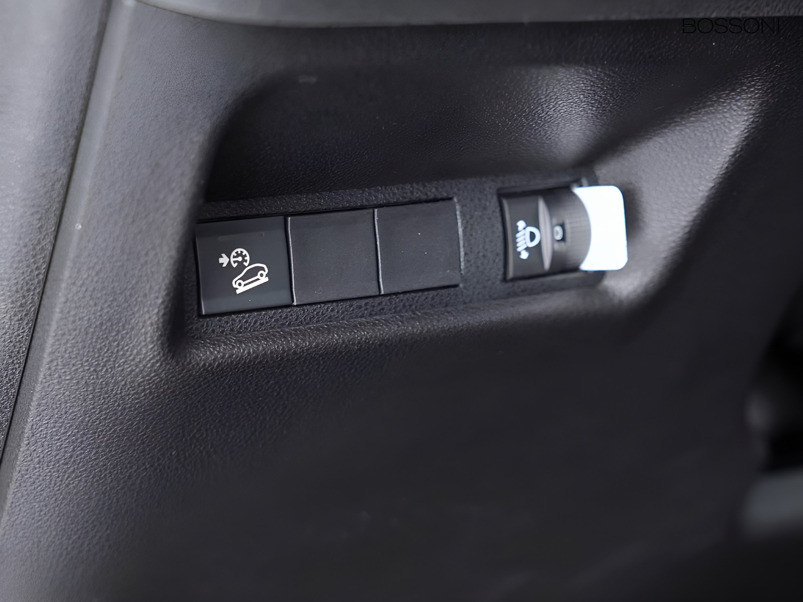 16 - Jeep Avenger 1.2 turbo 100cv altitude fwd