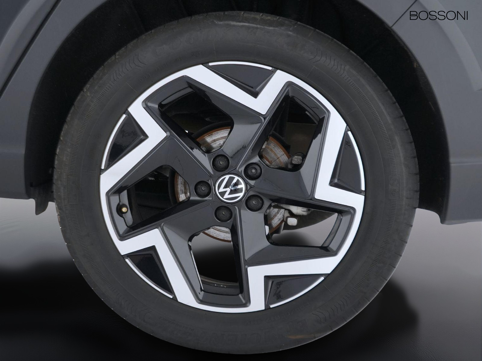 12 - Volkswagen Taigo 1.0 tsi 115cv r-line