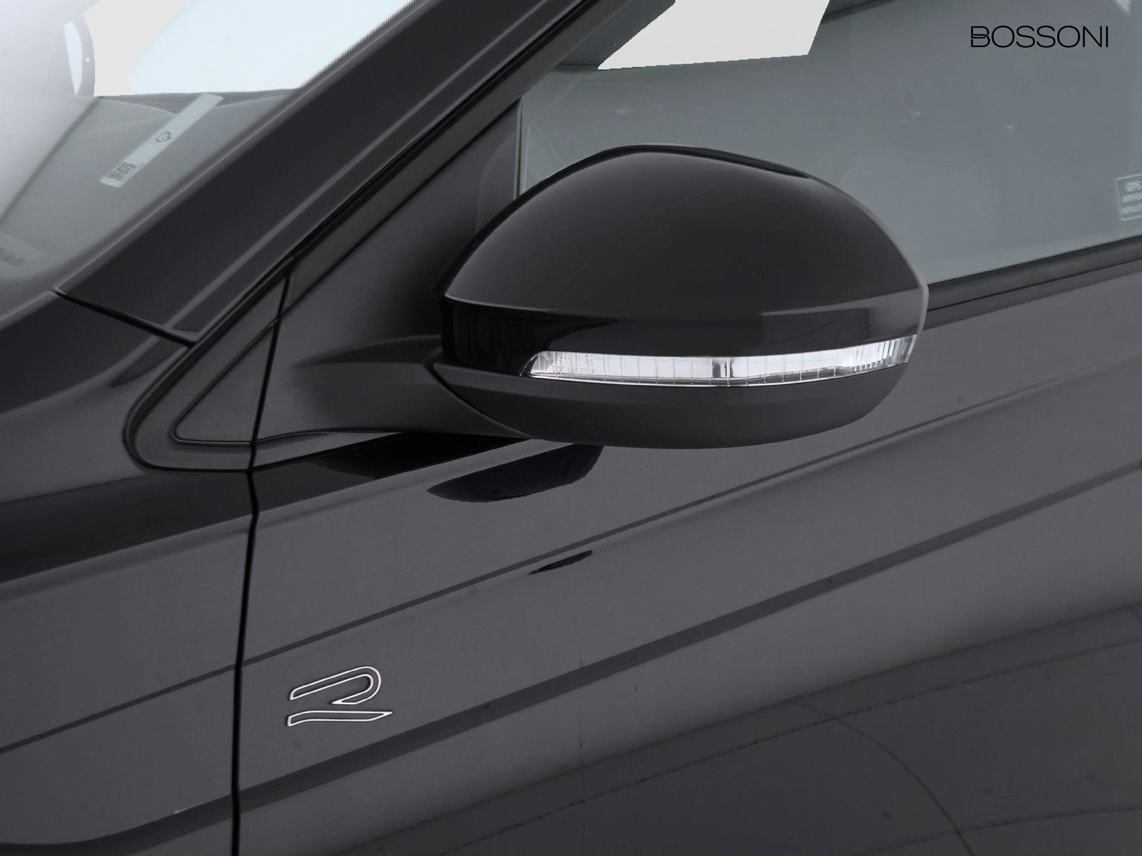 34 - Volkswagen Taigo 1.0 tsi 115cv r-line