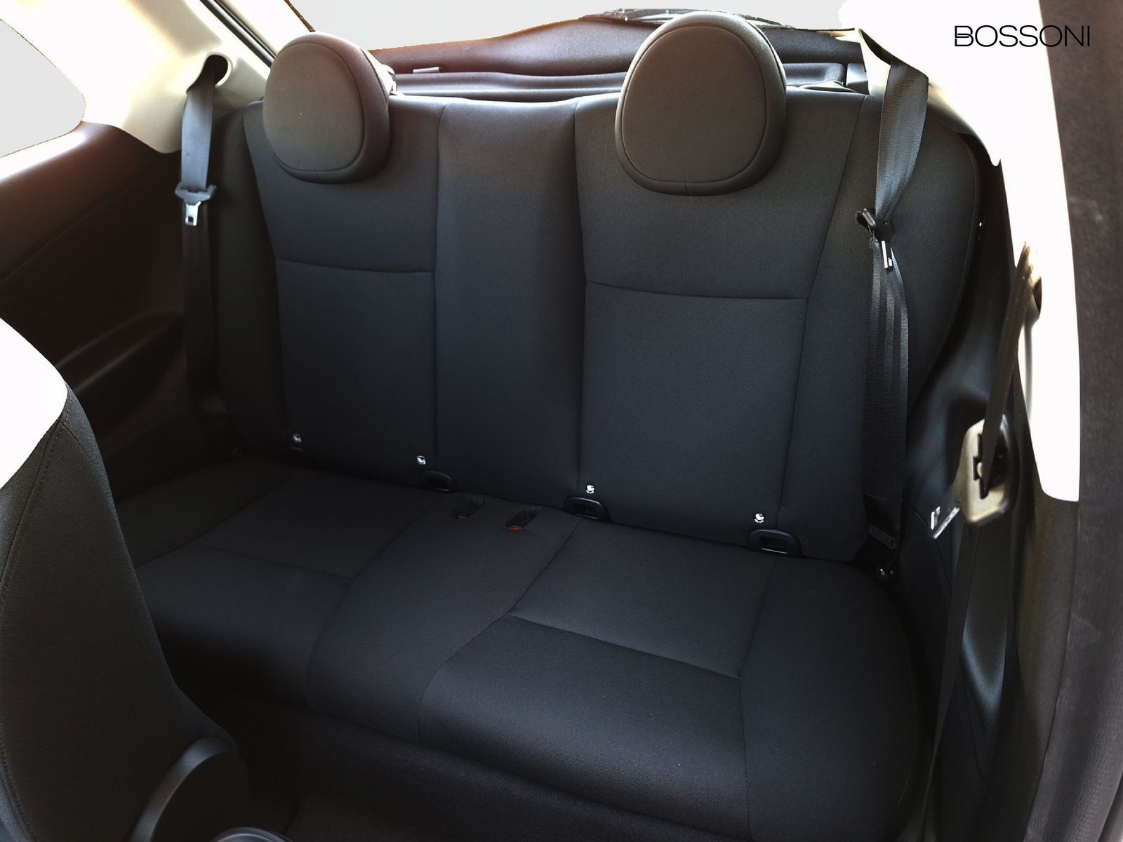 12 - Fiat 500 1.0 hybrid icon