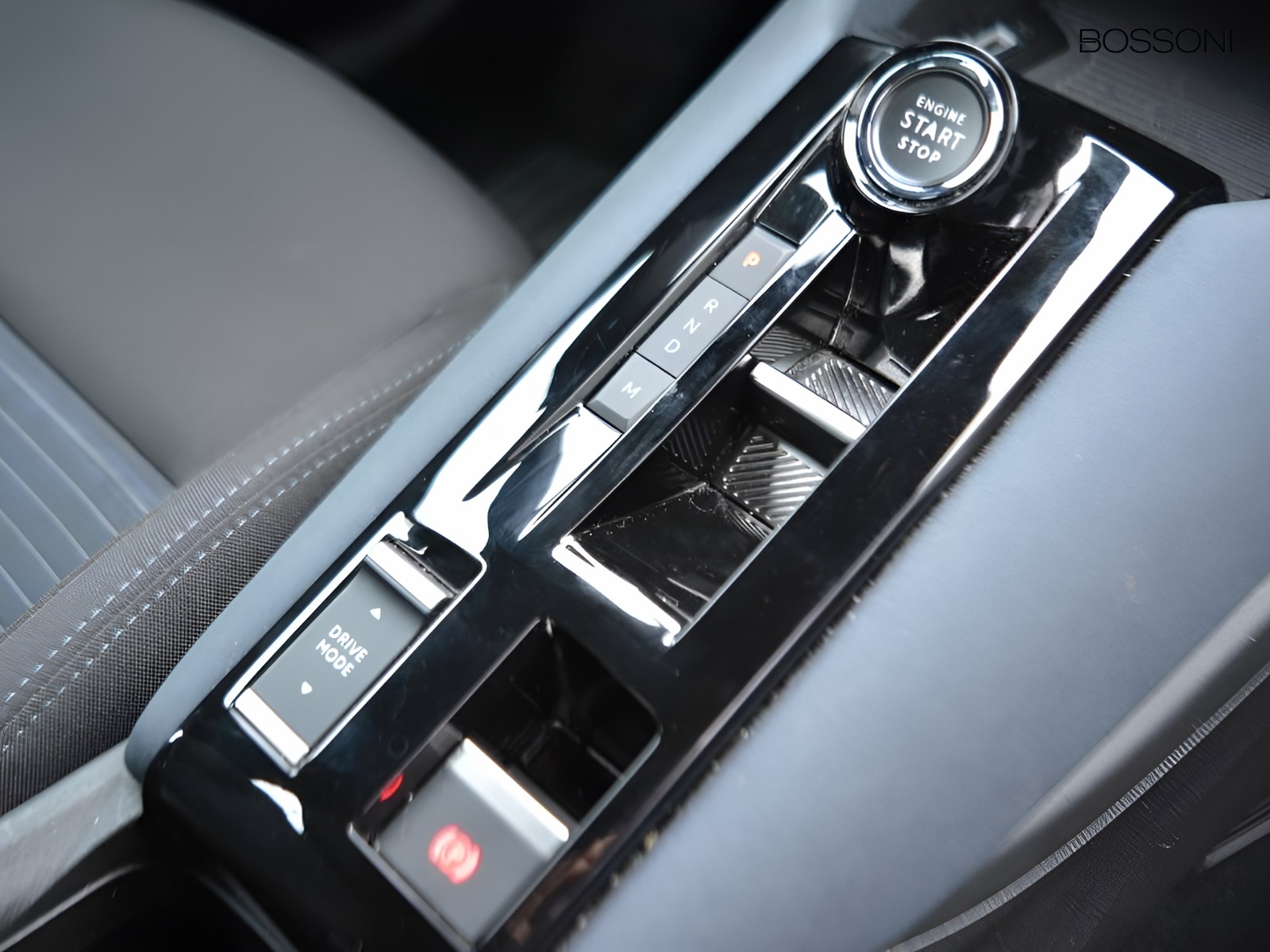 18 - Alfa Romeo Junior 1.2 hybrid 145cv ibrida edct6