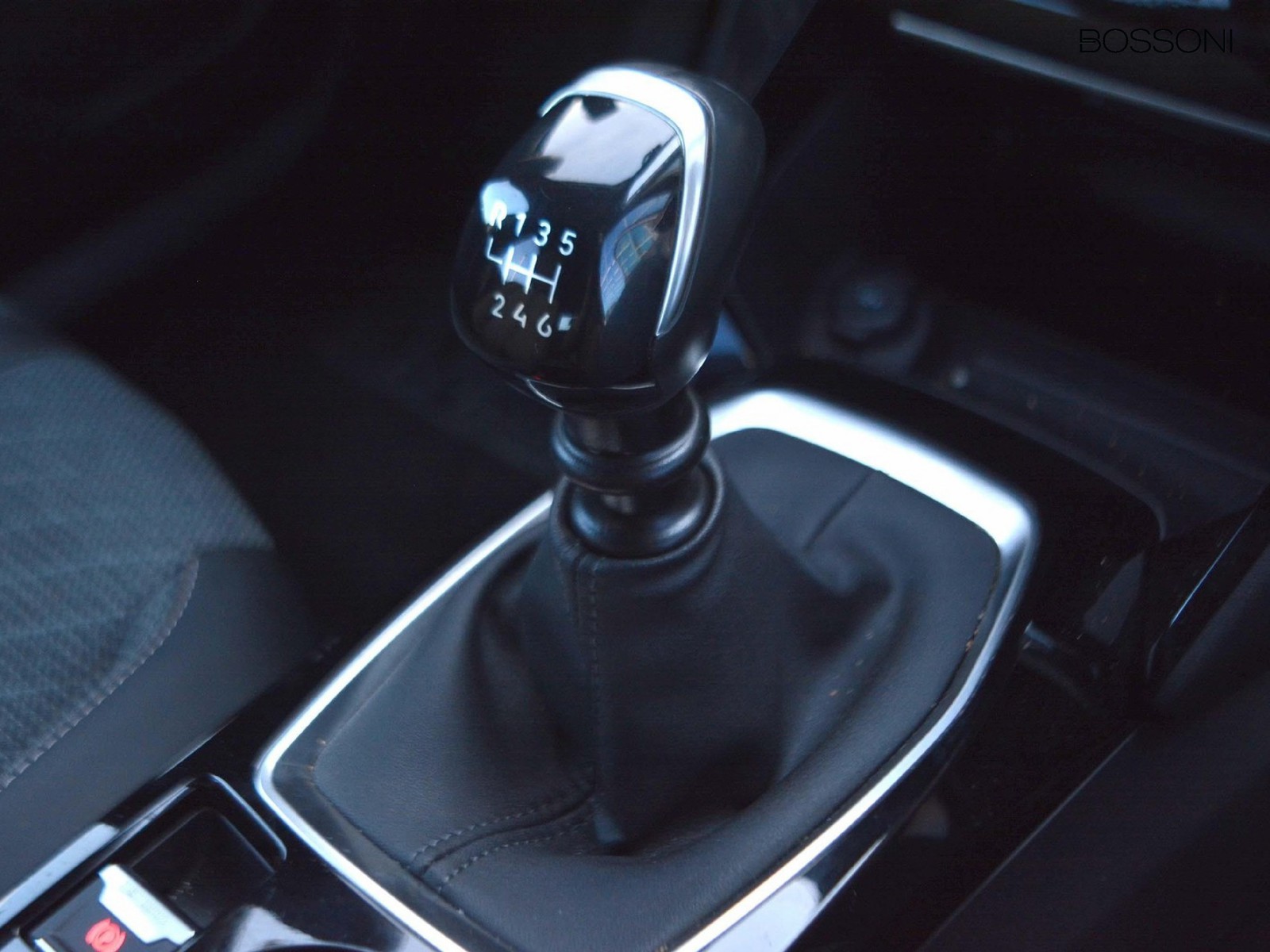 18 - Peugeot 2008 1.2 puretech 100cv allure s&s