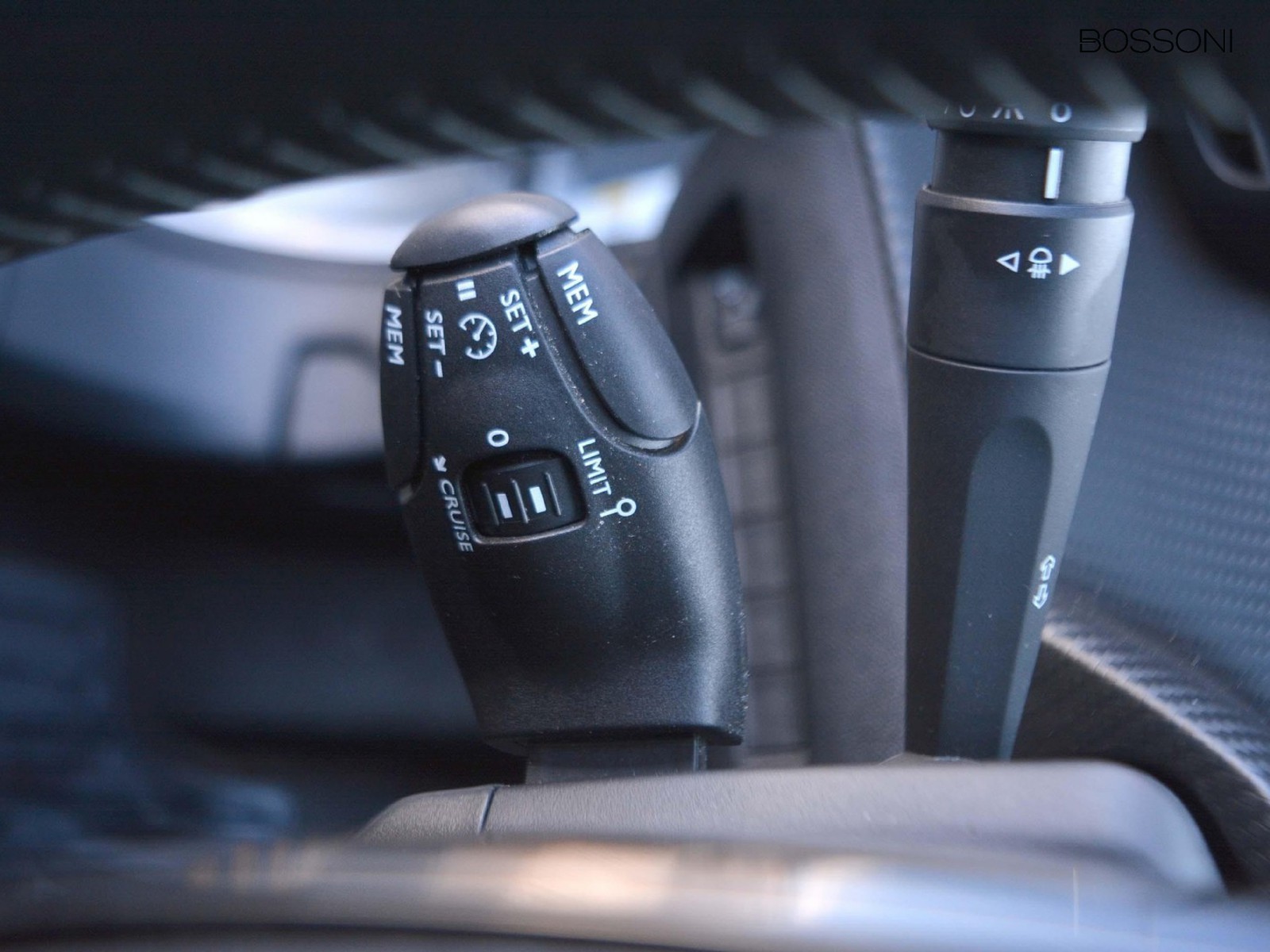 17 - Peugeot 2008 1.2 puretech 100cv allure s&s