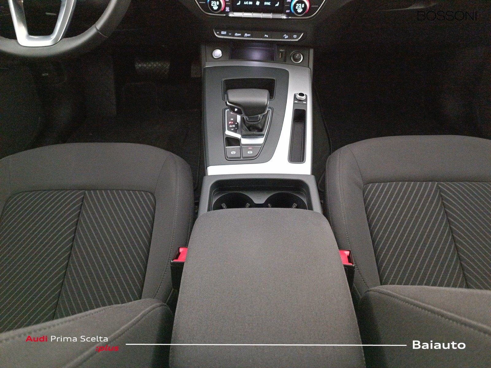 15 - Audi Q5 sportback 40 2.0 tdi mhev 12v business advanced quattro s tronic