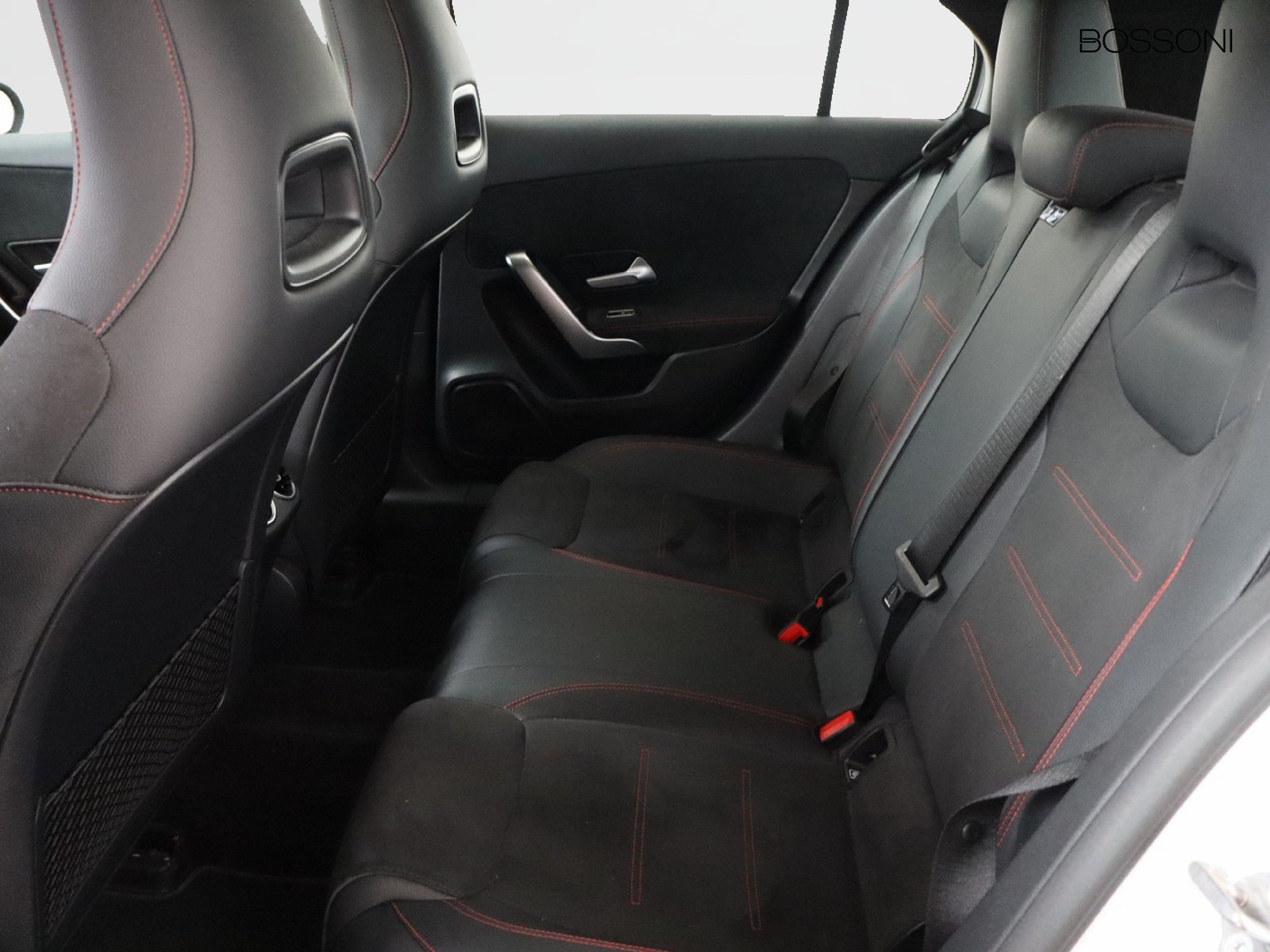 8 - Mercedes Classe A 250 e plug in hybrid (e eq-power) premium plus edition 7g-dct