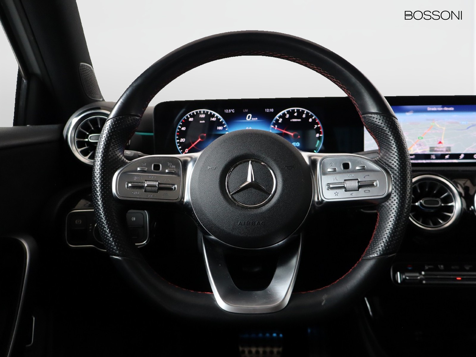 16 - Mercedes Classe A 250 e plug in hybrid (e eq-power) premium plus edition 7g-dct