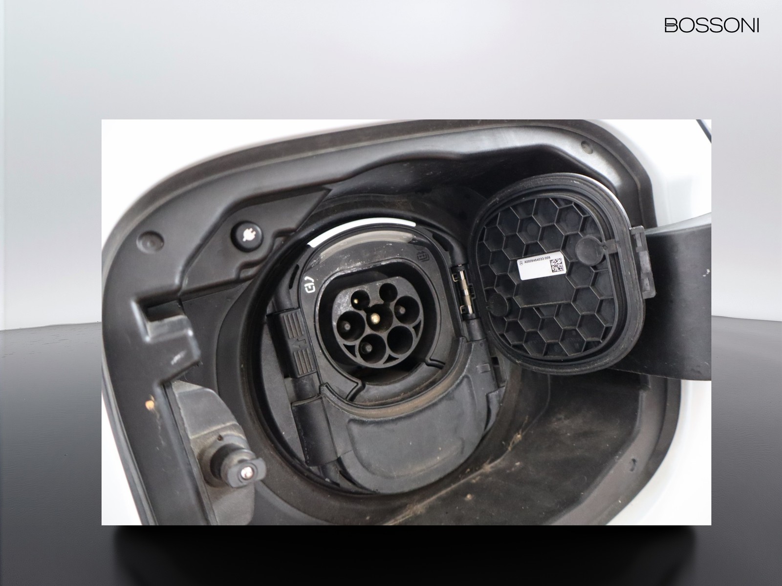 18 - Mercedes Classe A 250 e plug in hybrid (e eq-power) premium plus edition 7g-dct