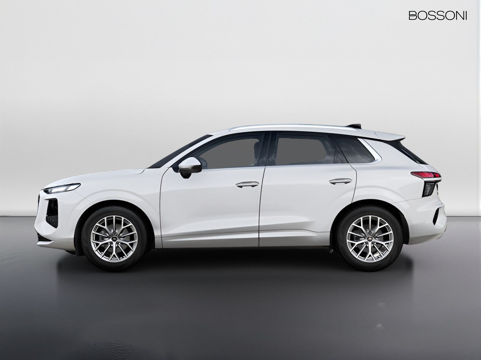 5 - Audi Q3 1.5 tfsi mhev 150cv business