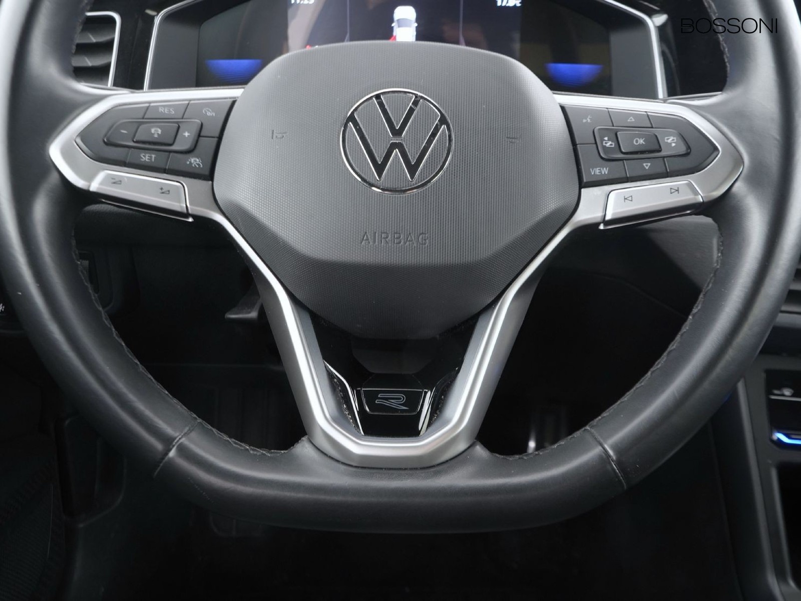 15 - Volkswagen Polo 1.0 tsi 95cv r line