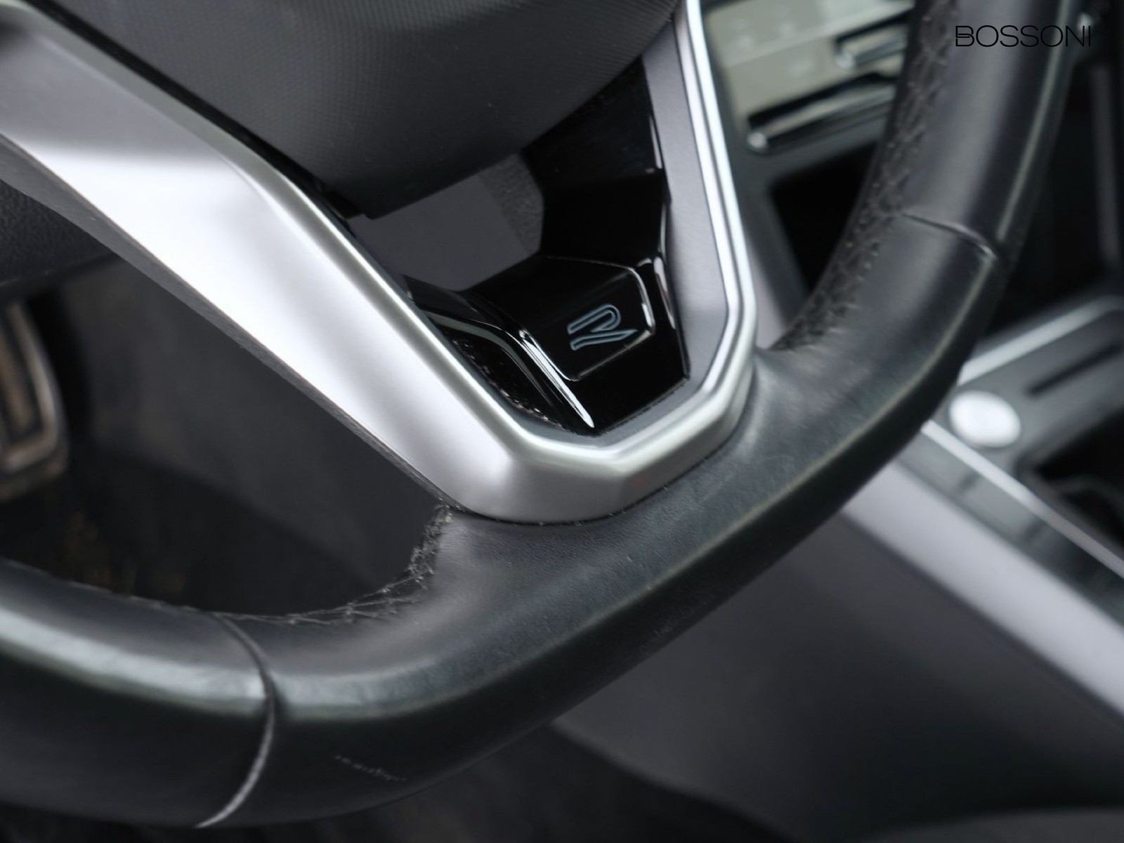 29 - Volkswagen Polo 1.0 tsi 95cv r line