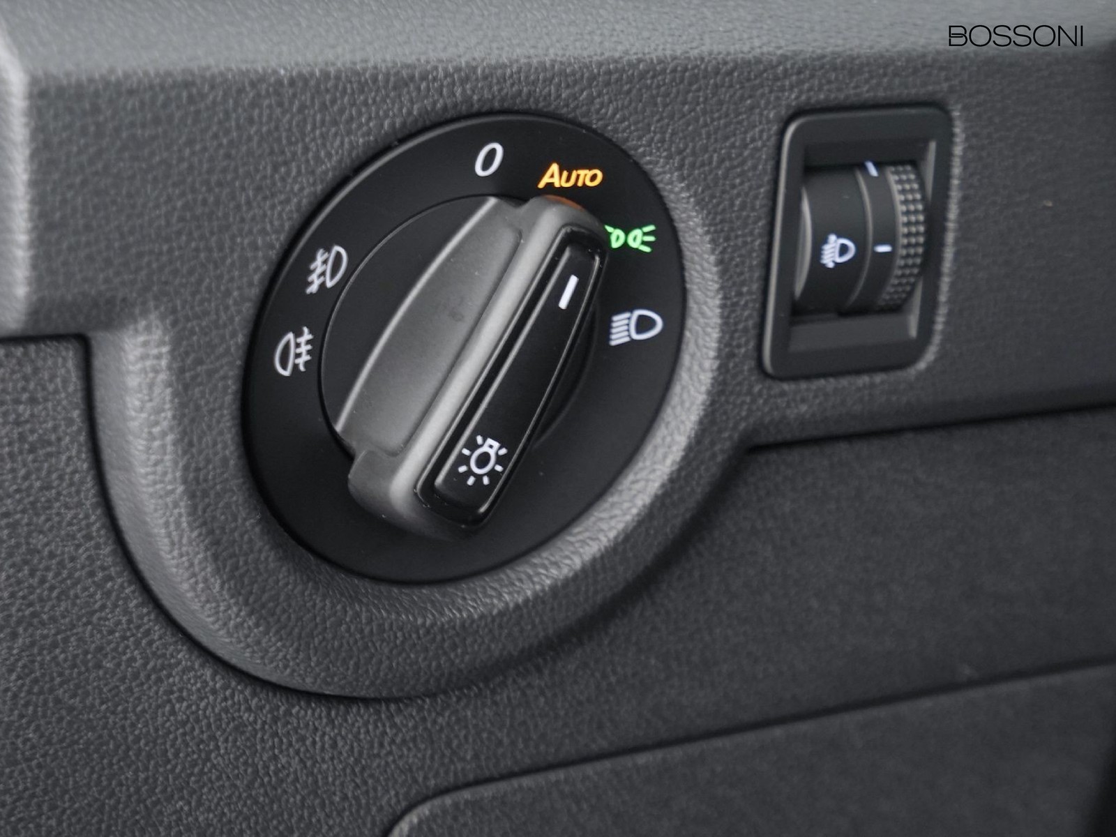 16 - Volkswagen T-Cross 1.0 tsi 110cv style dsg