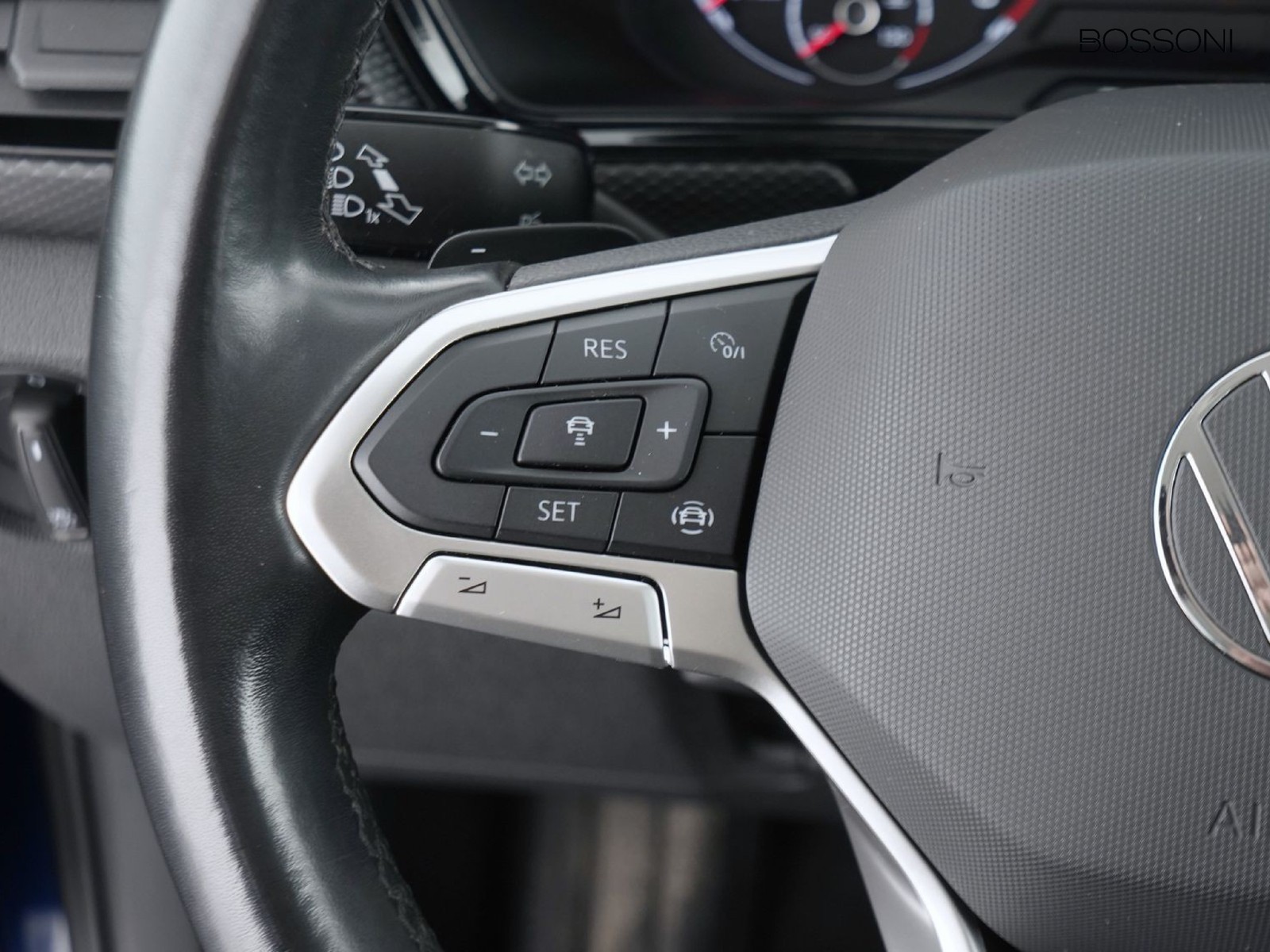 24 - Volkswagen T-Cross 1.0 tsi 110cv style dsg