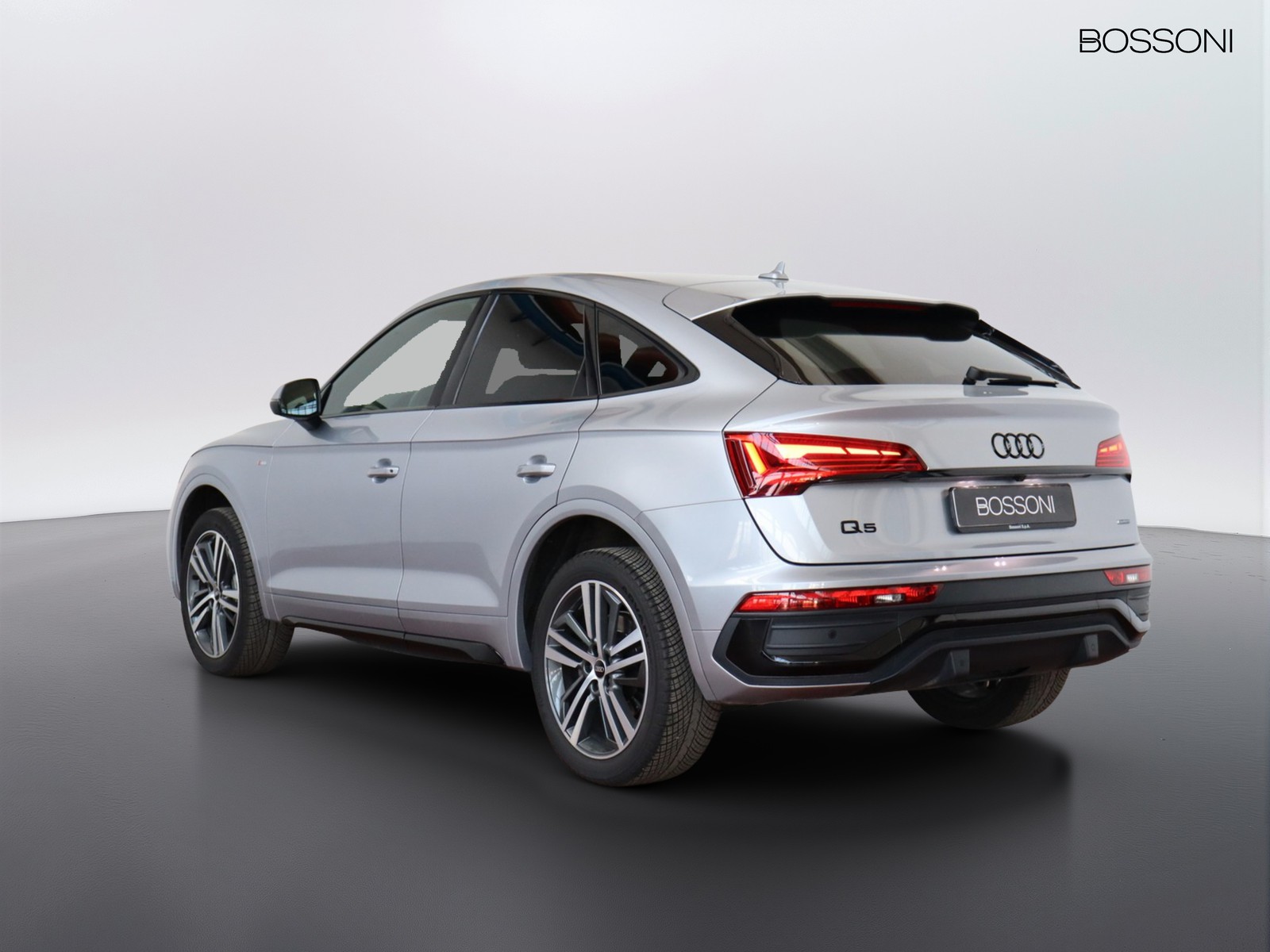 5 - Audi Q5 sportback 40 2.0 tdi mhev 12v s line plus quattro s tronic