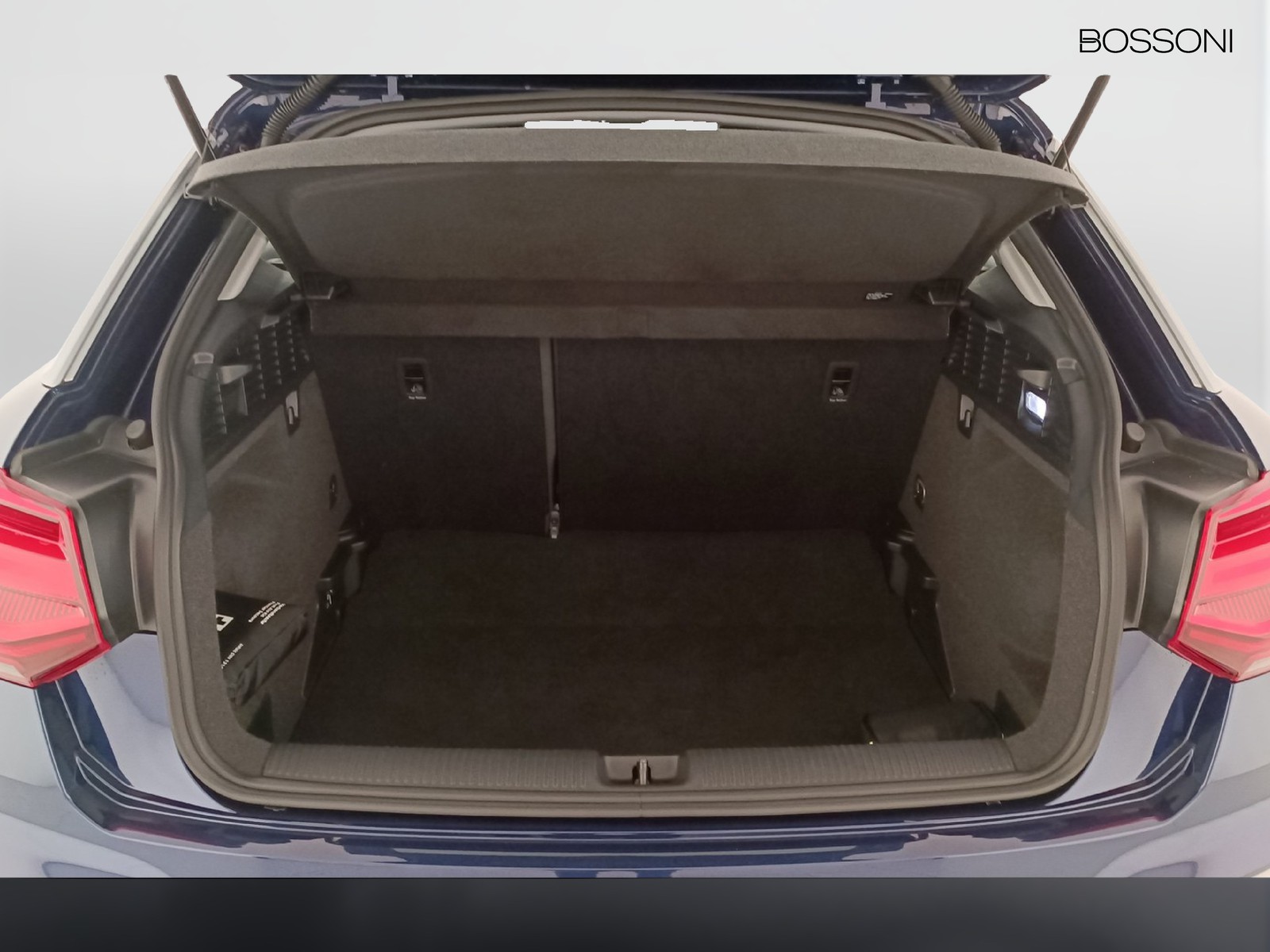 36 - Audi Q2 35 1.5 tfsi admired advanced s tronic