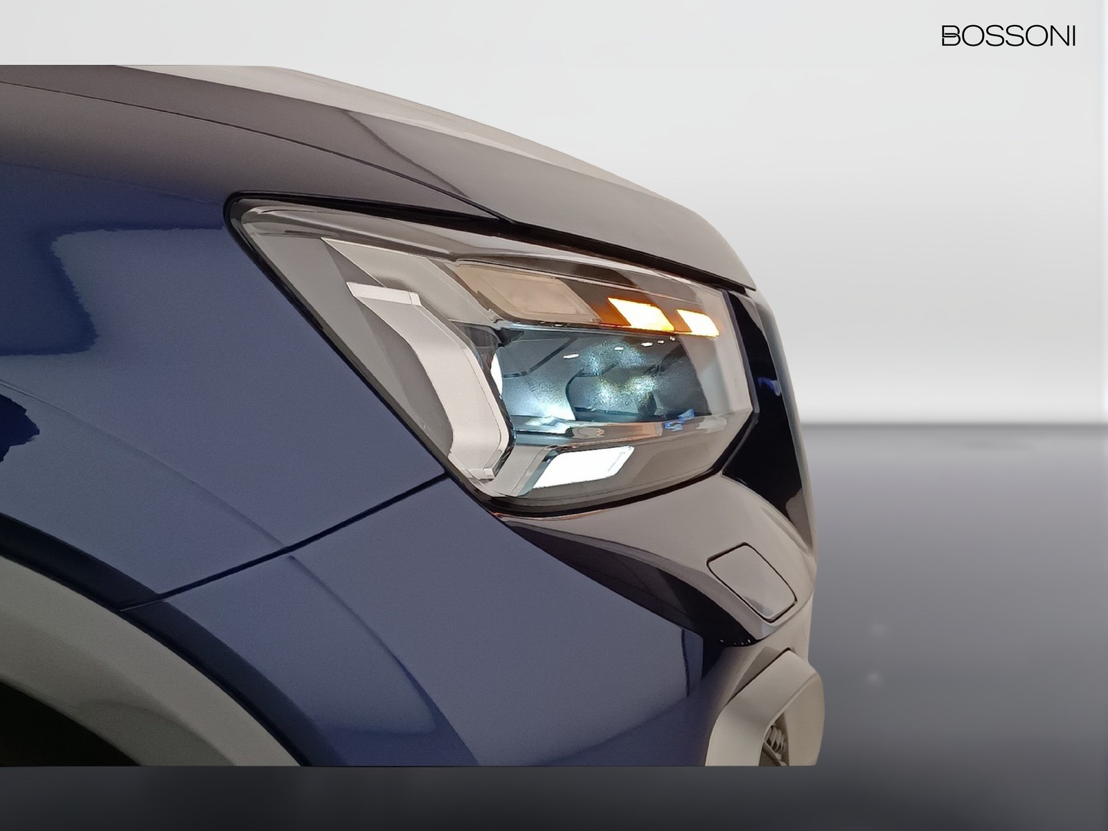 41 - Audi Q2 35 1.5 tfsi admired advanced s tronic