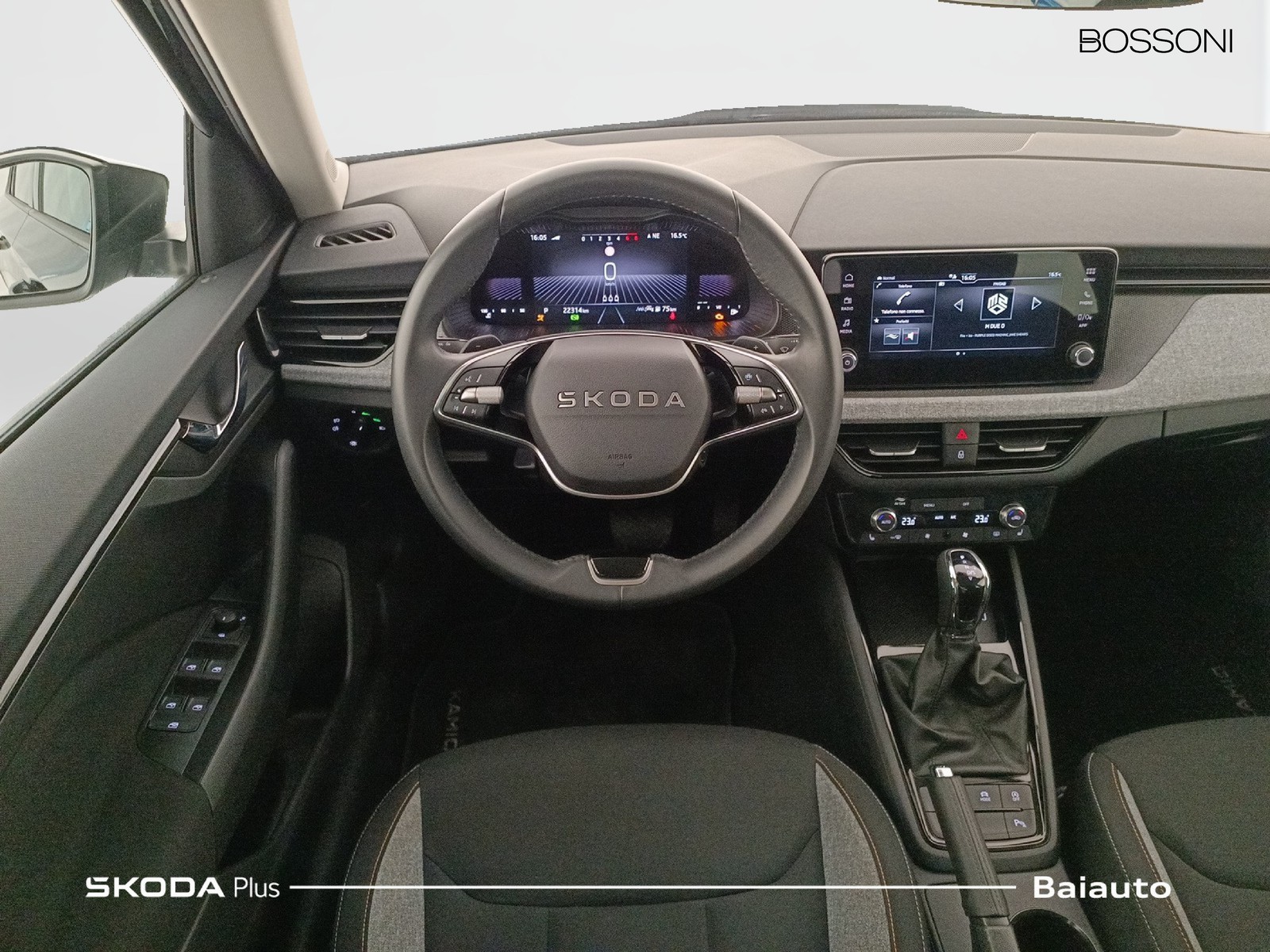 8 - Skoda Kamiq 1.0 tsi 115cv black dots dsg