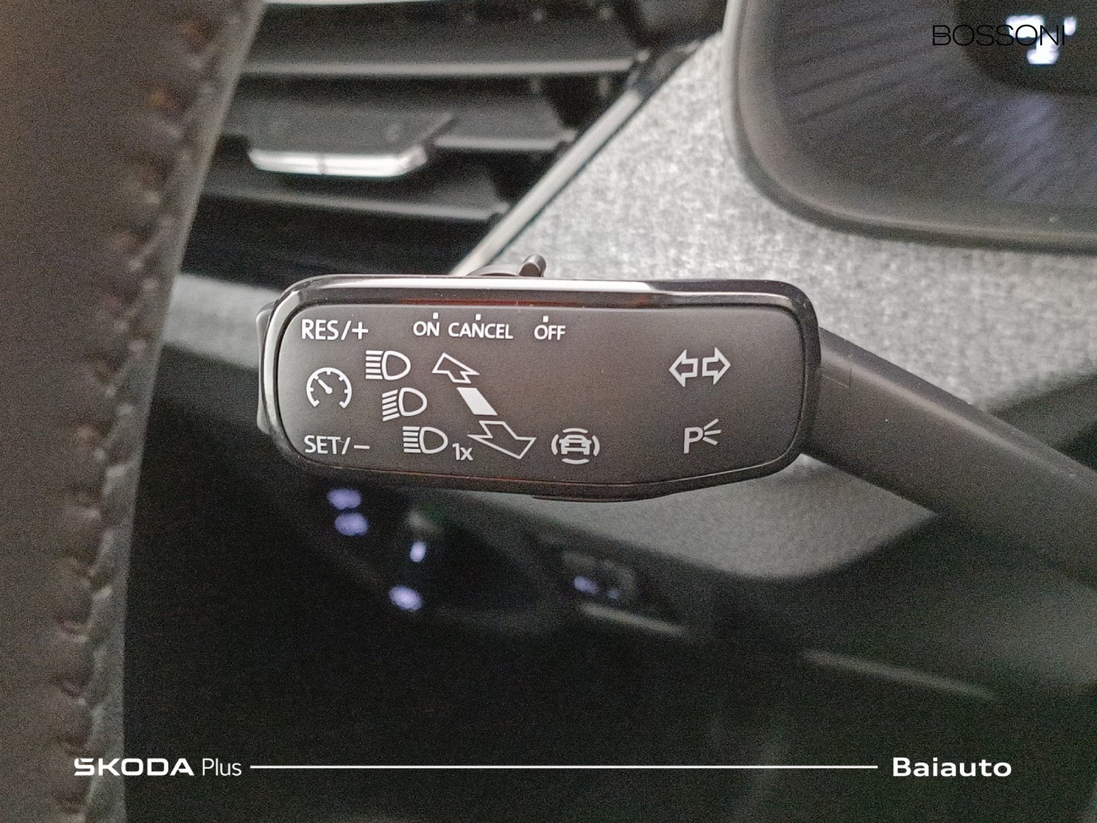 17 - Skoda Kamiq 1.0 tsi 115cv black dots dsg