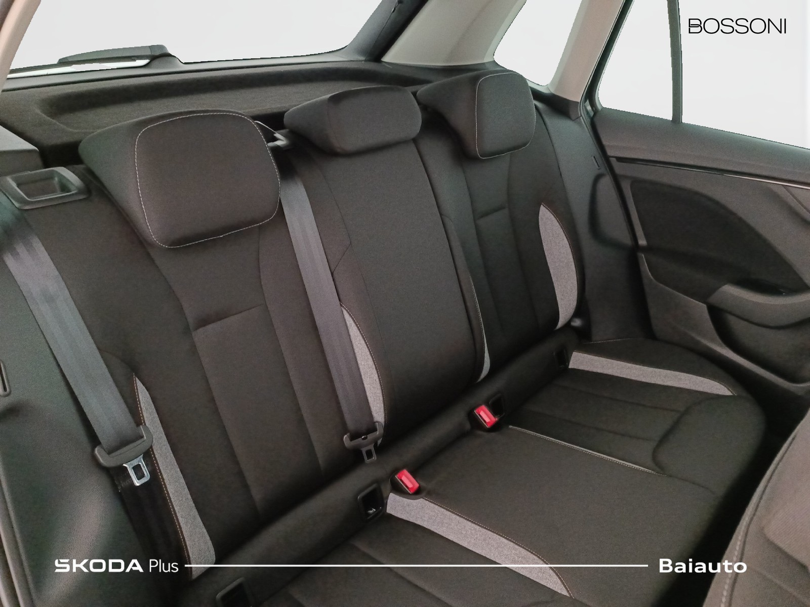 21 - Skoda Kamiq 1.0 tsi 115cv black dots dsg