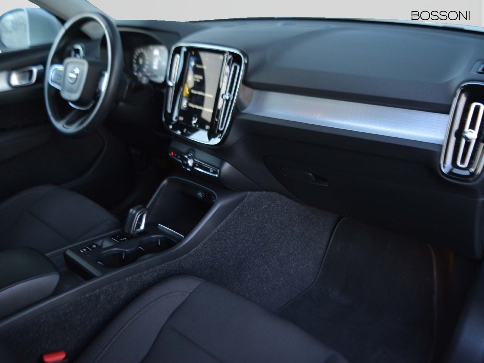 8 - Volvo XC40 1.5 t5 recharge plug-in-hybrid inscription expression geartronic my21