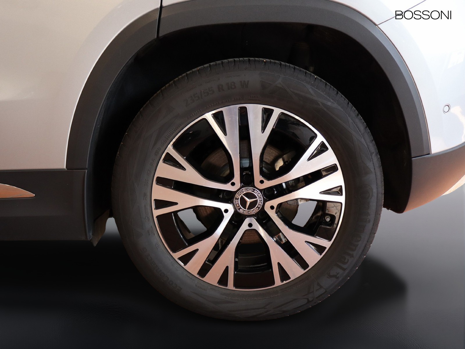 4 - Mercedes GLA 180 d progressive advanced 8g-dct