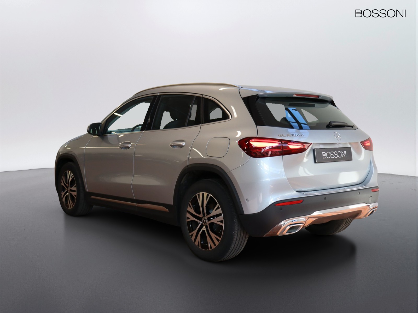 5 - Mercedes GLA 180 d progressive advanced 8g-dct