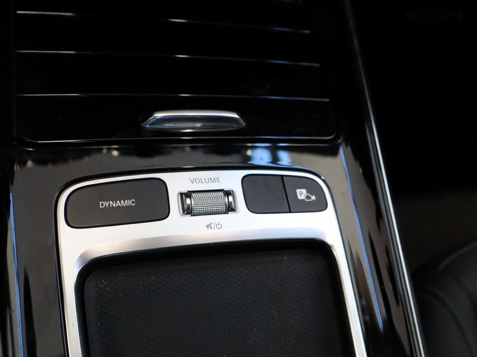 14 - Mercedes GLA 180 d progressive advanced 8g-dct