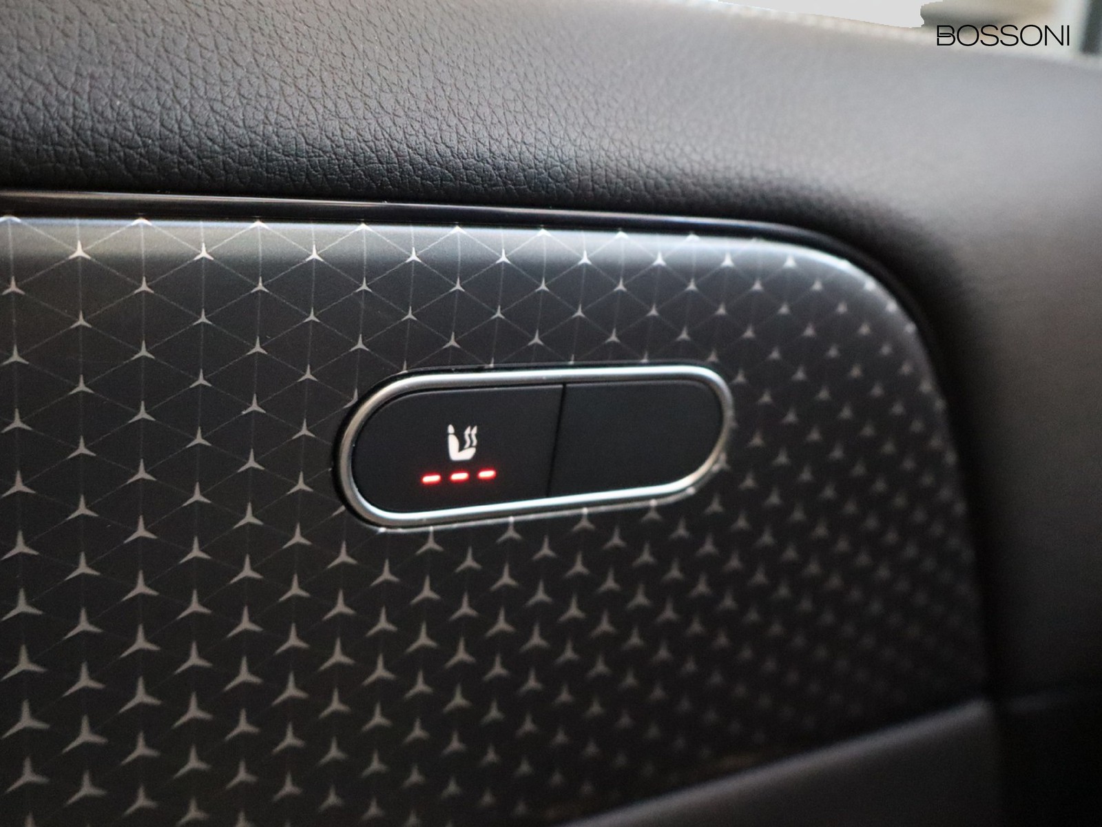 15 - Mercedes GLA 180 d progressive advanced 8g-dct