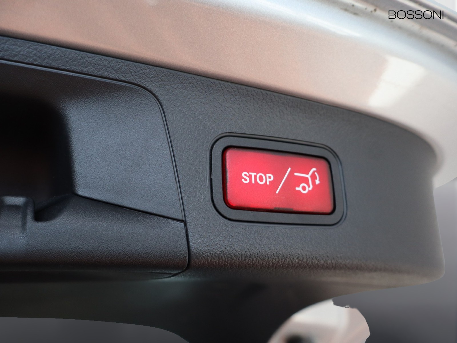 18 - Mercedes GLA 180 d progressive advanced 8g-dct