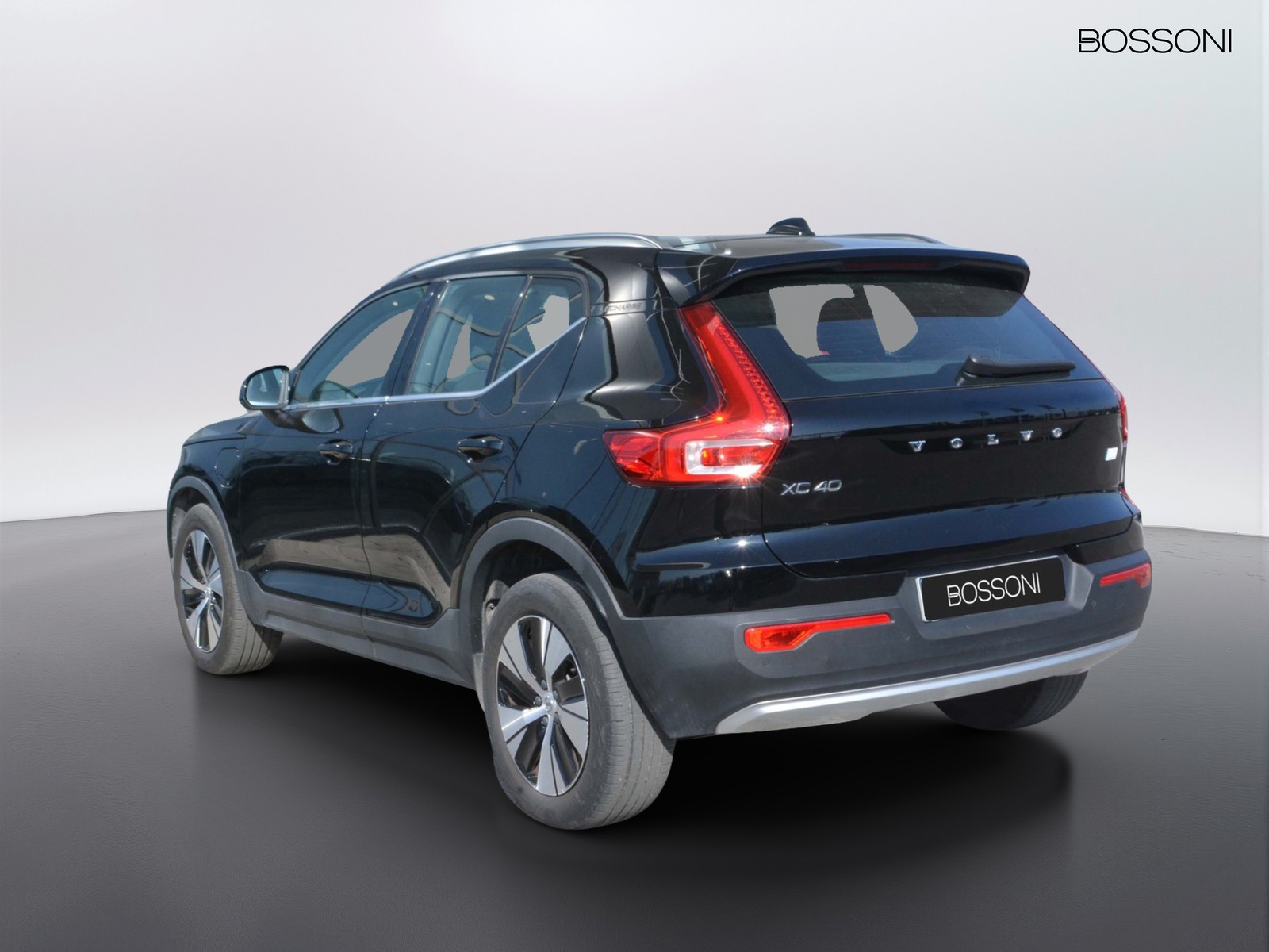4 - Volvo XC40 1.5 t5 recharge plug-in-hybrid inscription expression geartronic my21