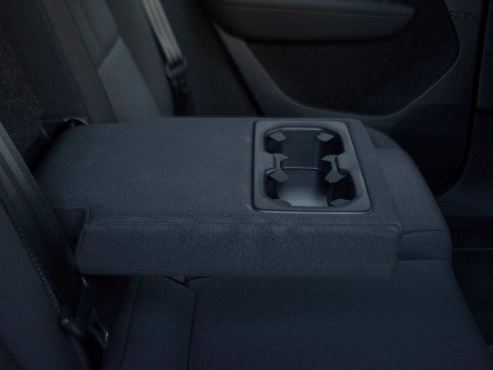 6 - Volvo XC40 1.5 t5 recharge plug-in-hybrid inscription expression geartronic my21